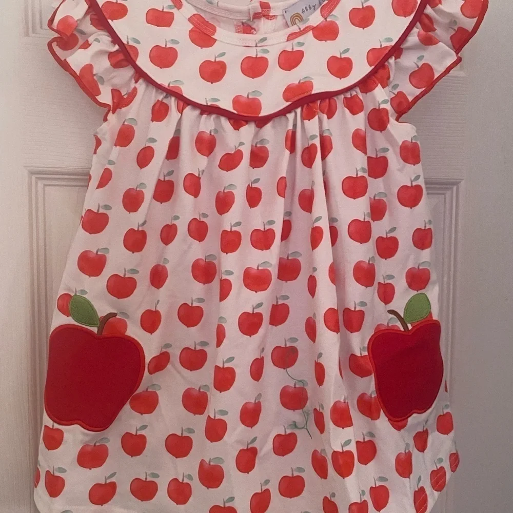 NWT Apple Shorts Set